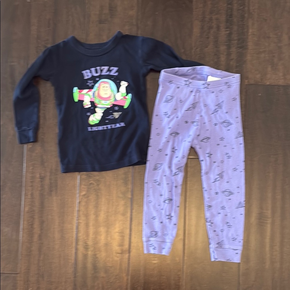 Baby Gap Disney Pixar Gender Neutral Buzz Lightyear Kids Pajamas !